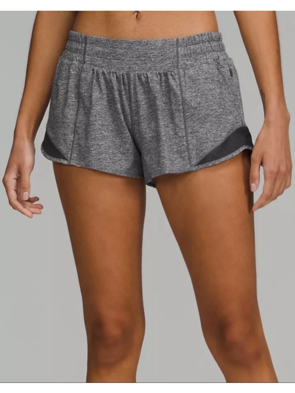 lululemon Hotty Hot Low Rise Lined Shorts 2.5” Size 6